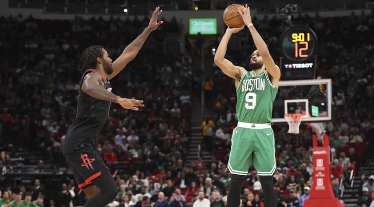 דריק ווייט זורק