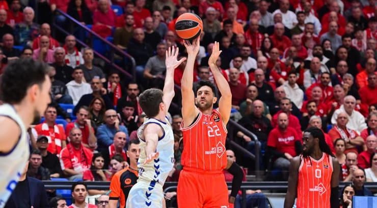 וסיליה מיציץ' זורק