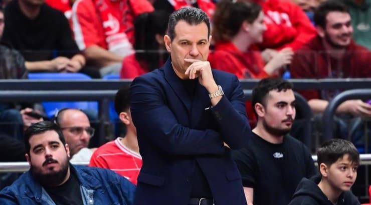 דימיטריס איטודיס מחפש תשובות