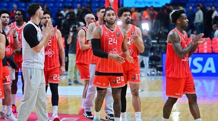 שחקני הפועל תל אביב מאוכזבים