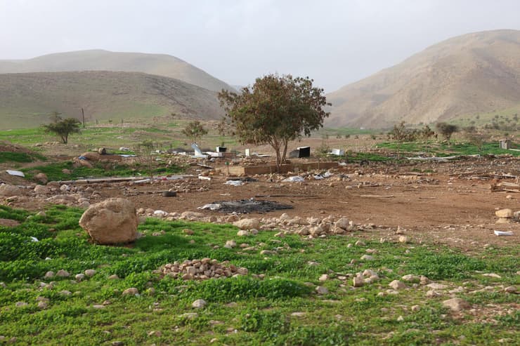 חאן אל-אחמר