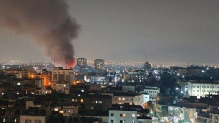 שריפה פרצה בנגריה בטהרן