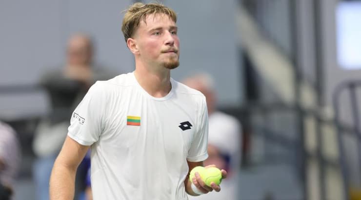 אדס בוטבילס (עמרי שטיין) אדס בוטבילס