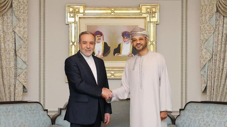 עבאס עראקצ'י, סטיב ויטקופף וג'ארד קושנר בשיחות התייעצות בעניין הגרעין האיראני ומו"מ עם ארה"ב בעומאן