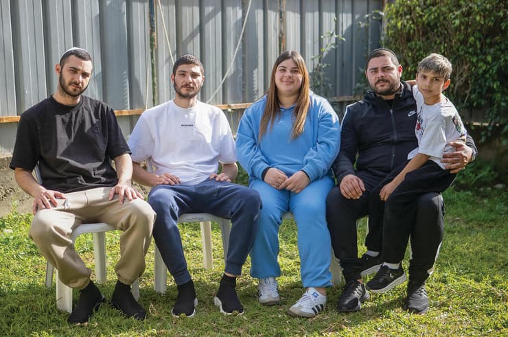 ילדיה של  אינה ז"ל.  "אין עונש מספק לבעל שרוצח  את אשתו"  | צילום: גיל נחושתן