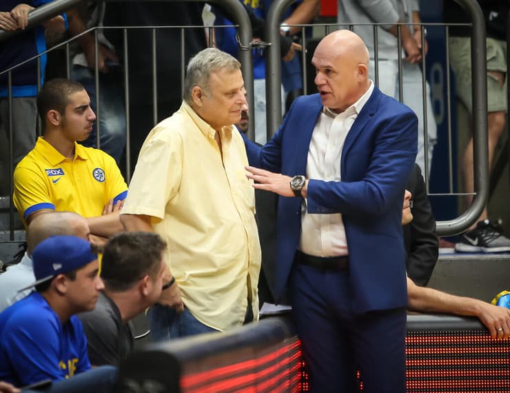 דייויד פדרמן לצד המאמן נבן ספאחיה