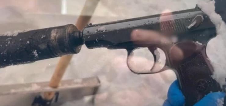 רוסיה האקדח ששימש לכאורה את ליובימיר קורבה ל ניסיון התנקשות ב גנרל ולדימיר אלכסייב