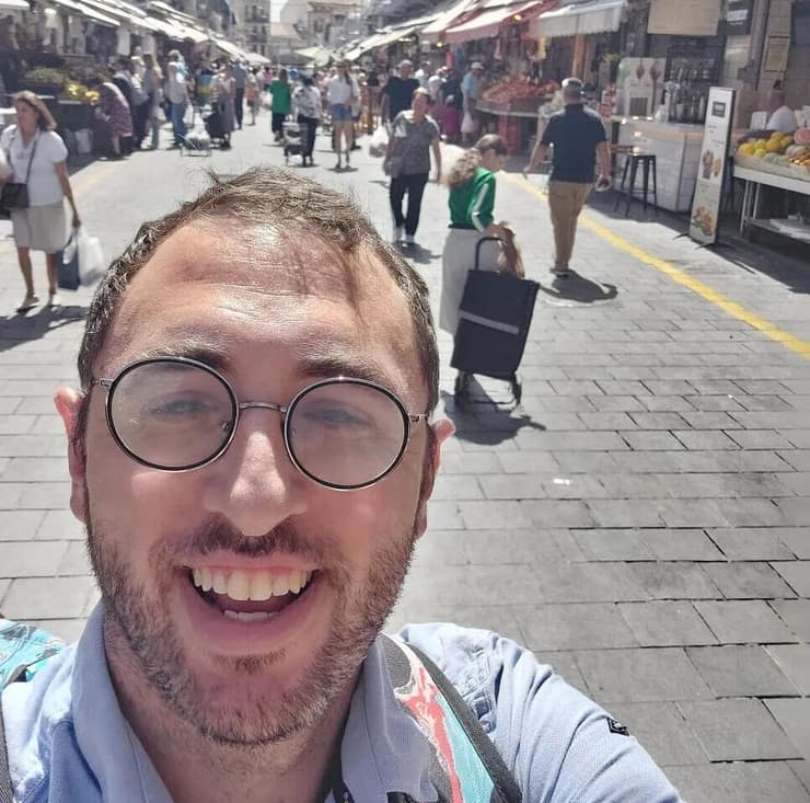 ג'ייק גיליס, חוקר תרבות ישראלית