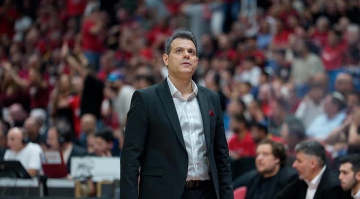 בבעיה, איטודיס.