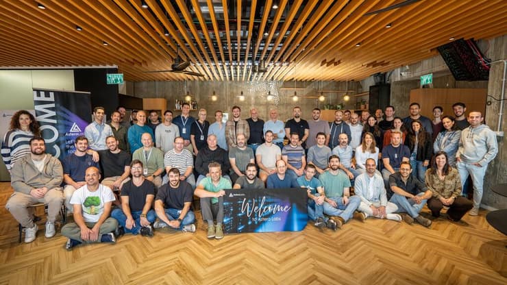 צוות אסטרה לאבס