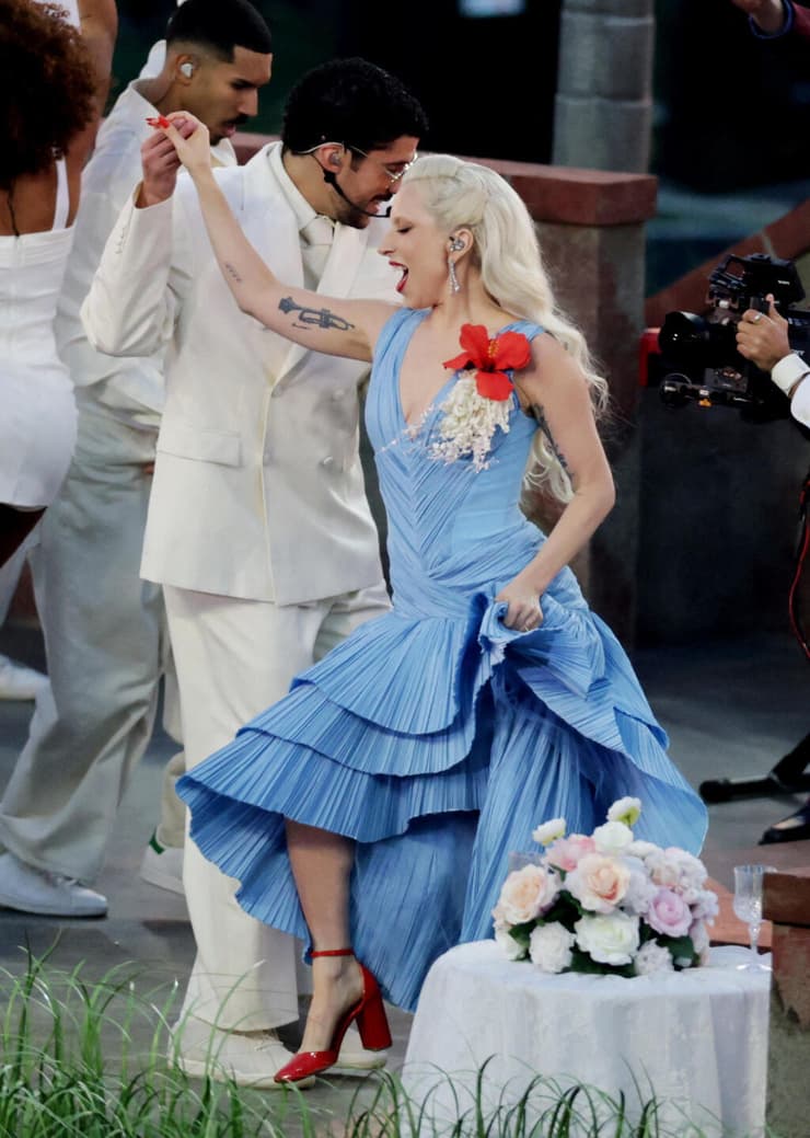 באד באני וליידי גאגא במופע המחצית בסופרבול