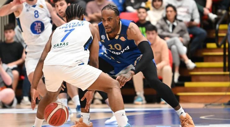 אושיי בריסט מול ג'ו רגלנד