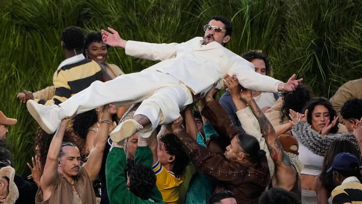 באד באני במופע המחצית בסופרבול