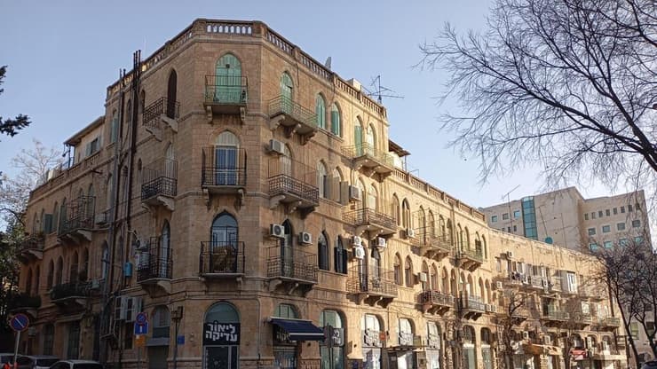 יפו 220, נבנה ב-1932