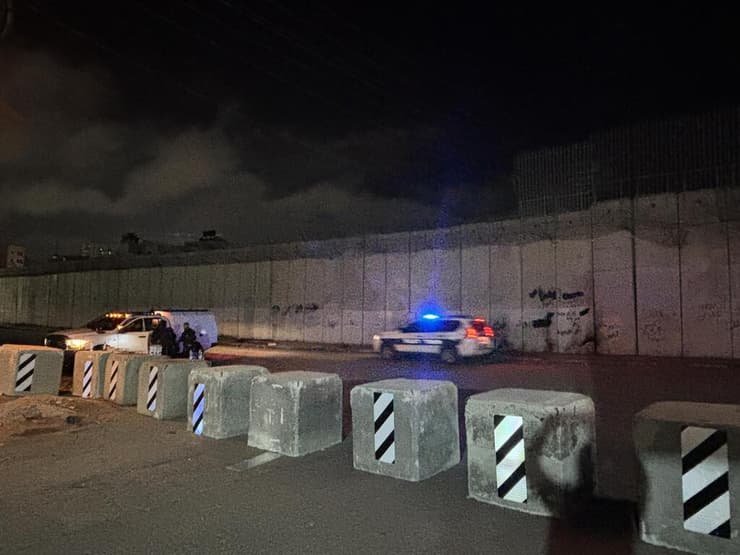 הבטונדות שהציבה המשטרה