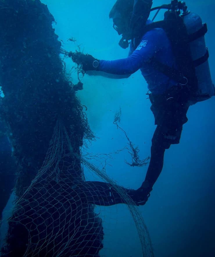 הסרת רשת רפאים בנמל רידינג, נובמבר 2025