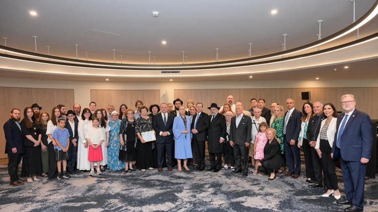 נשיא המדינה בטקס זיכרון בבית חב"ד יחד עם ראש ממשלת אוסטרליה