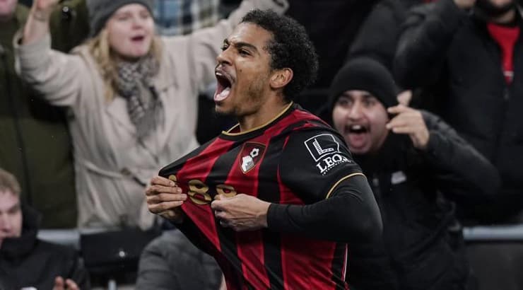 אמין אדלי חוגג