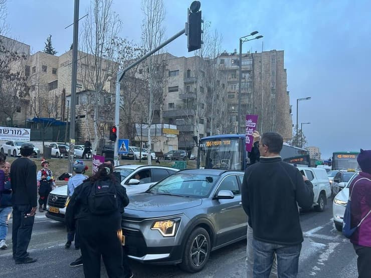 הפגנה של החברה הערבית בכניסה לירושלים