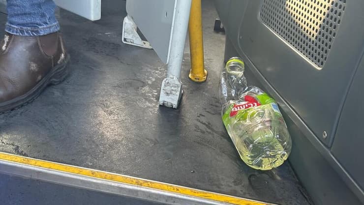 זירת ניסיון ההצתה של הילד בן ה-12 באוטובוס בירושלים