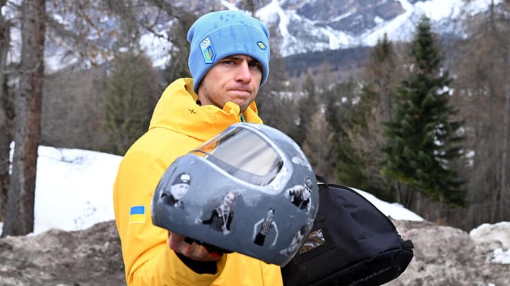 ולדיסלב הרסקביץ' עם הקסדה