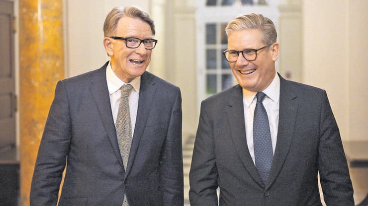 קיר סטארמר (מימין) ופיטר מנדלסון