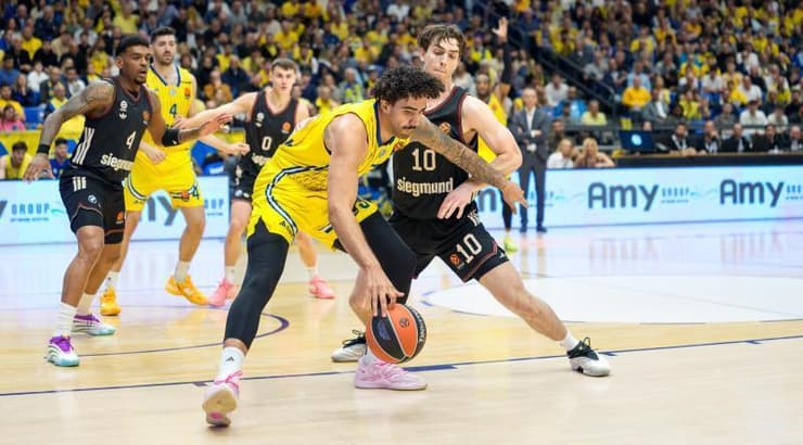 מרסיו סנטוס במאבק