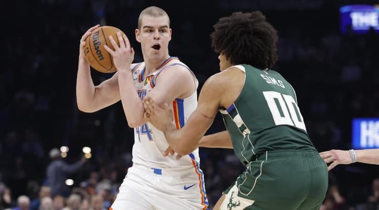 ניקולה טופיץ' בבכורת ה-NBA המרגשת (רויטרס) ניקולה טופיץ' בבכורת ה-NBA המרגשת