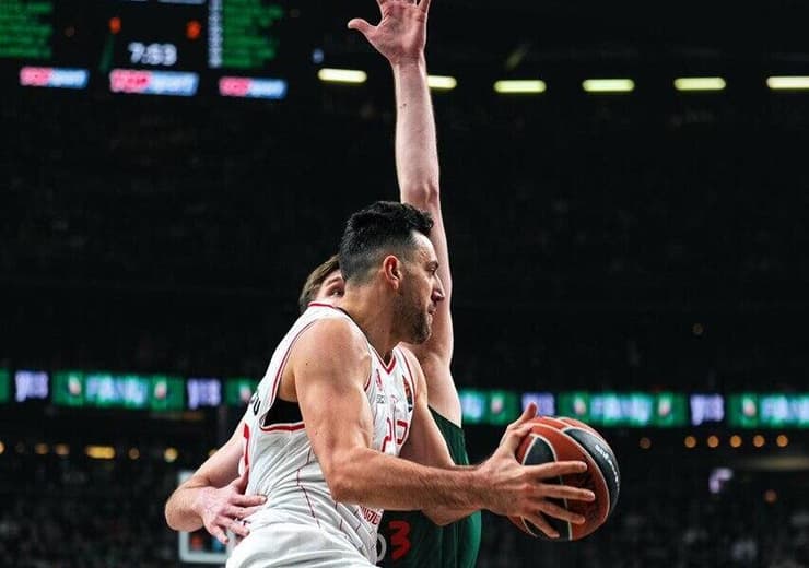 ז'לגיריס קובנה הפועל ת"א ואסיליה מיציץ' 