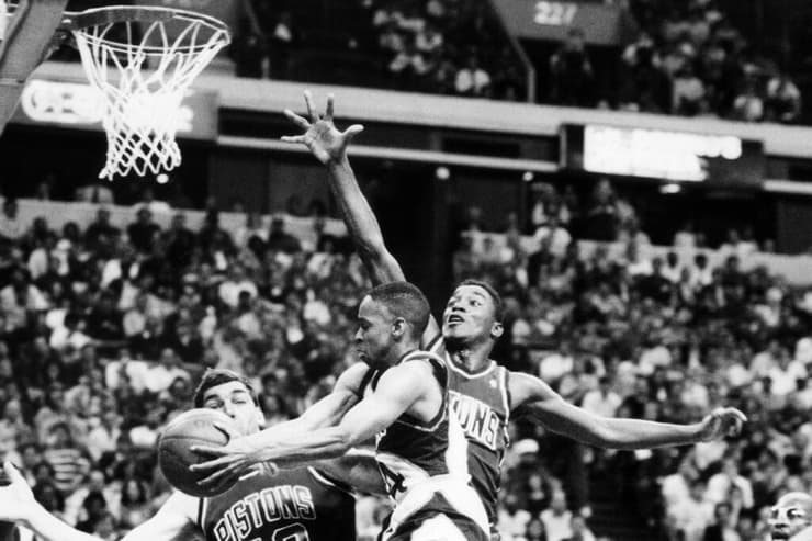 ספאד ווב אטלנטה הוקס מול אייזיאה תומאס, ביל למבייר דטרויט פיסטונס