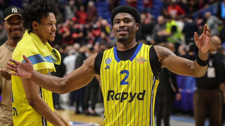 ג'ימי קלארק חוגג