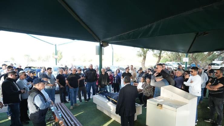 הלווייתה של אירינה רדצ'וק שנהרגה בבית הזיקוק באשדוד