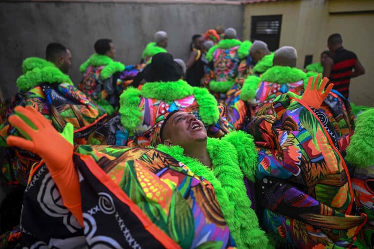 ברזיל קרנבל ריו דה ז'ניירו ניימאר ליונל מסי לואיס סוארז