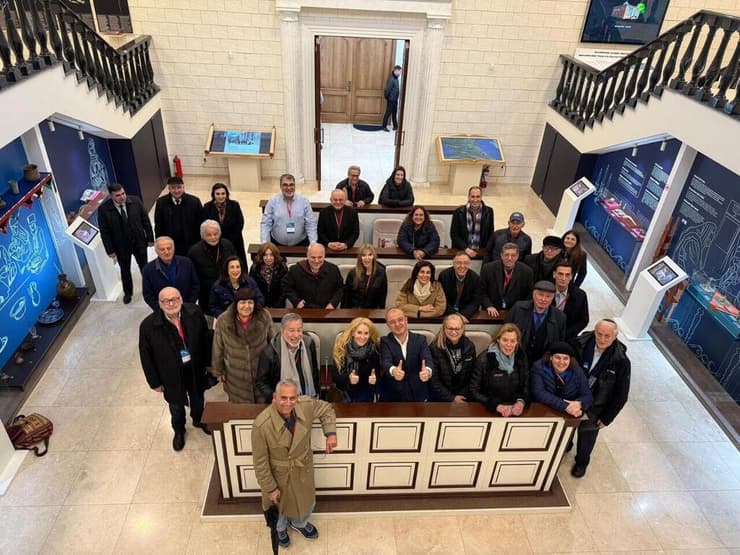 ביקור המשלחת של ועידת הנשיאים באזרבייג'ן