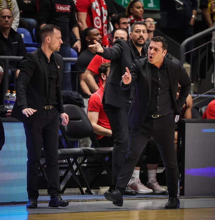 יונתן אלון וספסל הפועל ירושלים נגד מכבי ת"א בחצי גמר גביע המדינה