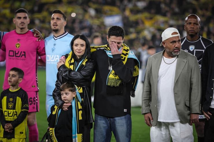 שורד השבי אלקנה בוחבוט לפני המשחק של בית"ר ירושלים נגד מכבי ת"א