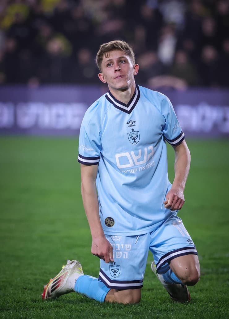 שחקן בית"ר ירושלים עדי יונה