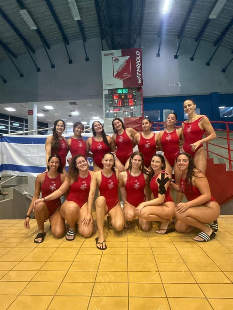 שחקניות הפועל יקנעם