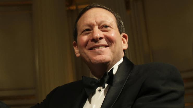 מימין: תומאס פריצקר (צילום: Natacha Pisarenko\AP) מימין: תומאס פריצקר