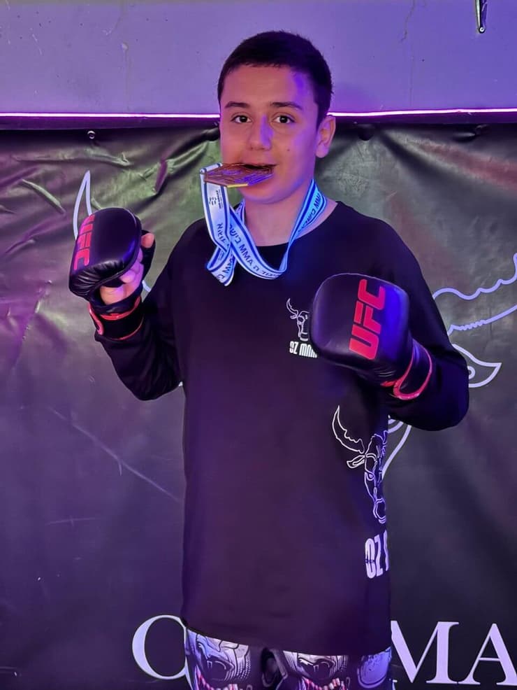 "הייתה לי תחושה שילדים משפילים אותי ומרביצים לי כי הייתי חלש". כהן על הפודיום    