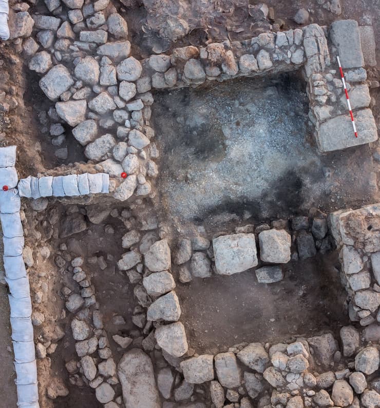 תצלום רחפן של חדר B101 (אחרי הסרת פלטפורמת האבן)