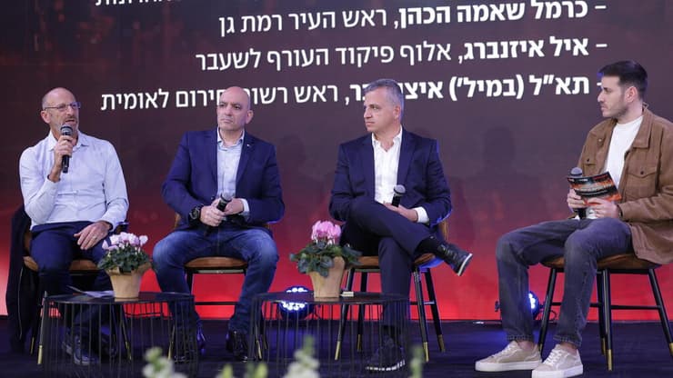 פאנל "שיגרה תחת מלחמה" (צילום: אביגיל עוזי) ועידת ההייטק הביטחוני של ynet ו-"ידיעות אחרונות" בשיתוף לשכת המהנדסים