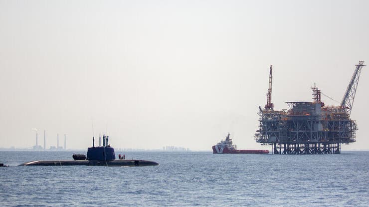 צוללת מתוצרת גרמניה מול חופי ישראל