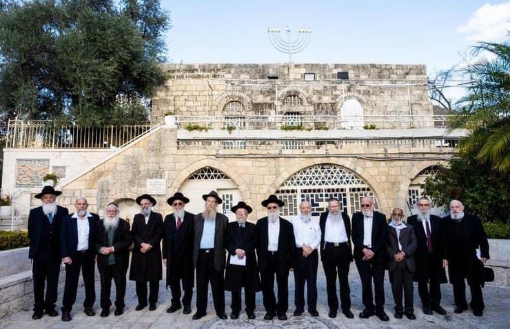 הרבנים המתנגדים לשילוב לוחמות בשיריון (צילום: דוד כהן) הרבנים המתנגדים לשילוב לוחמות בשיריון