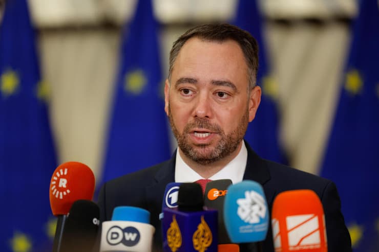 שר החוץ של בלגיה, מקסים פרבו