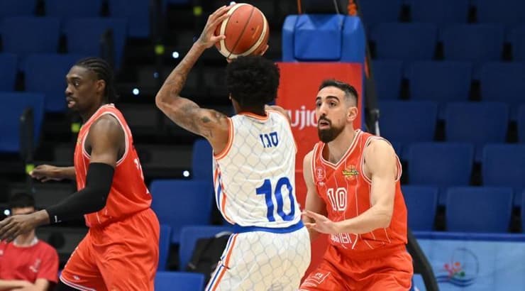 רונאלדו סגו מרים זריקה