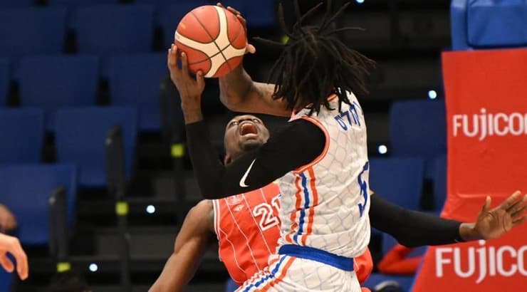 ז'ורדאן ניקוליס חודר