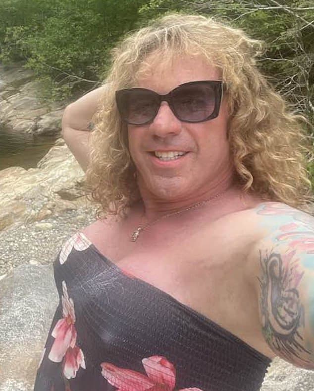 ארה"ב רוברט דורגן ש מתכנה רוברטה אספוסיטו ביצע את ה רצח מגרש הוקי קרח רוד איילנד