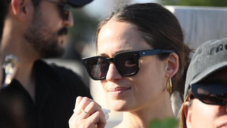 ניב סולטן בהלווייתה של דנה עדן (צילום: יאיר שגיא) ניב סולטן