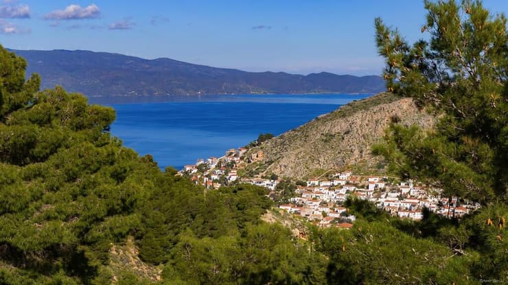 טיול עם נוף יווני משתנה (צילום: אמיר ירחי) טיול לאי היווני הכי שקט שיש